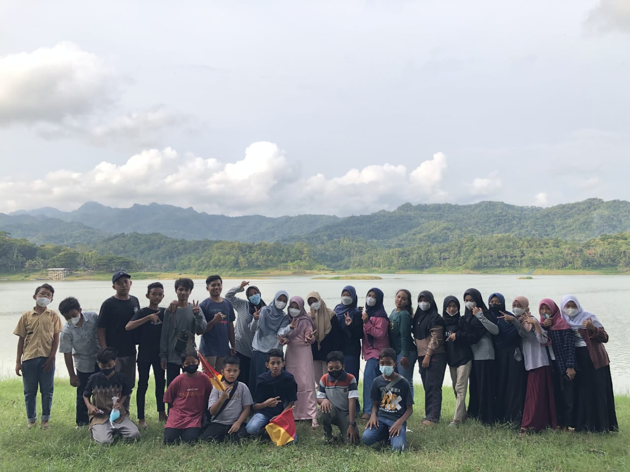 Karang Taruna Lakukan Upgrading Organisasi Dengan " Siang Keakraban"